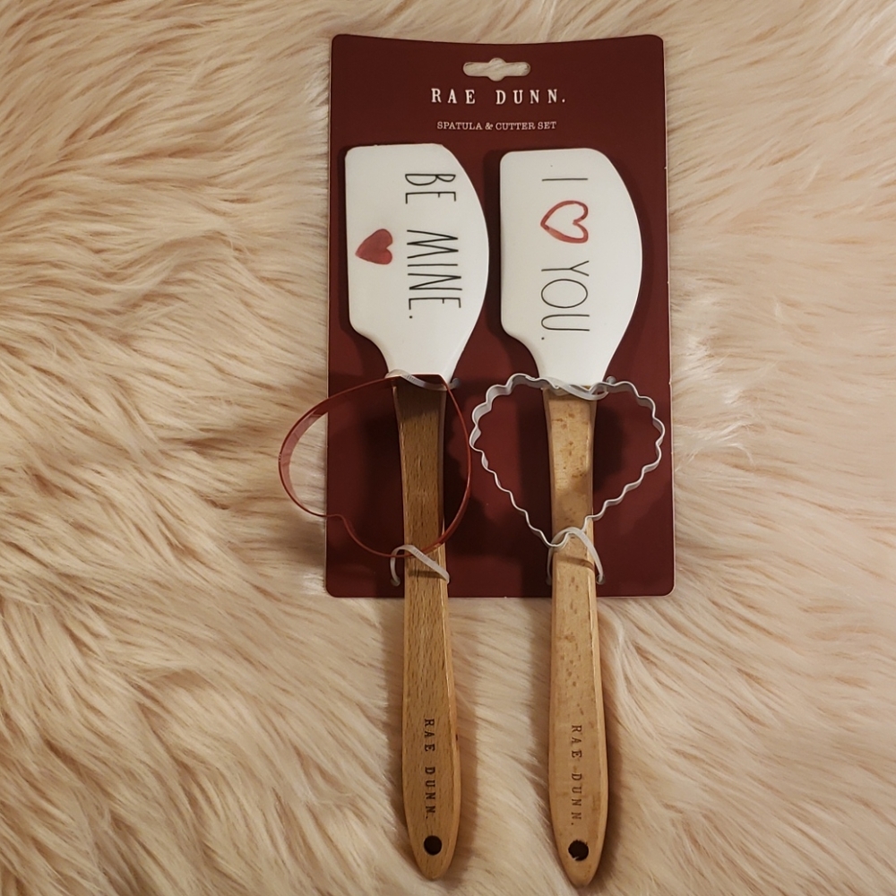 💕3/$50💕 RAE DUNN Baking Spatulas Cookie Cutters